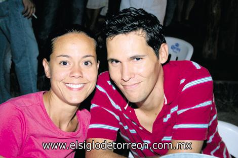Ana Bustos de Reyes y Javier Reyes.