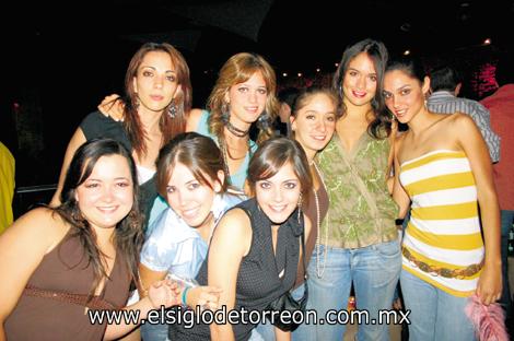 Emy Dávila, Marilú Mijares, Mony Román, Vica, Diana, Carmen Guerrero y Jackie Jaik.
