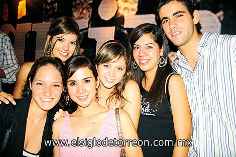 Adriana Torres, Maru Mendivil, Martha Godinez, Hilda Rojas y Caro Maisterrena.