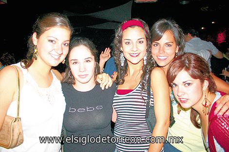 Pamela Torres, Regina Ibarguengoytia, Daniela Macías, Ale Celayo y Ana Gaby Humphrey.