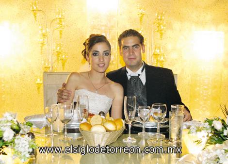 FELIZ MATRIMONIO
Claudia Hamdan Lozano y Enrique Gallegos Lugo.