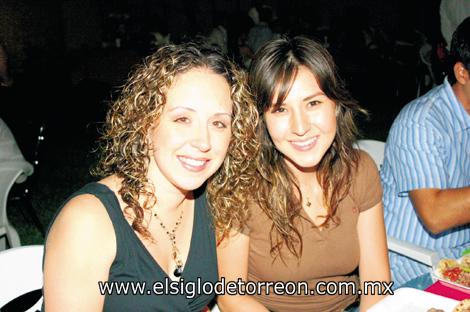 Nelly Fernández de Murra y Any Godina de Mexsen.