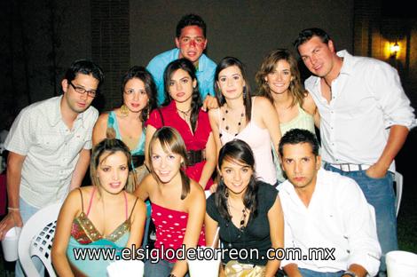 Alejandro Huerta, Mauricio Alarcón, Valeria Boehringer, Karla y Gaby Martínez, Neni Villarreal, Jan Miñarro, Ana Echávez de Murguía, Paola Macouzet, Bárbara Gurza y José Antonio Flores.