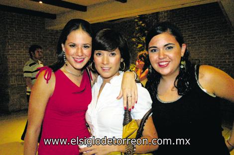 Norma López, Carmen Salgado y Adriana Cepeda.