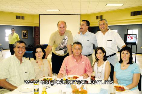 Alfonso Campa Martínez, Maty García de Campa, Tomás López Sesma, María Elena Marroquín, Liliana Muñoz de González, Carlos Pérez del Olmo, Cesar Lorda y Antonio González Dueñes.