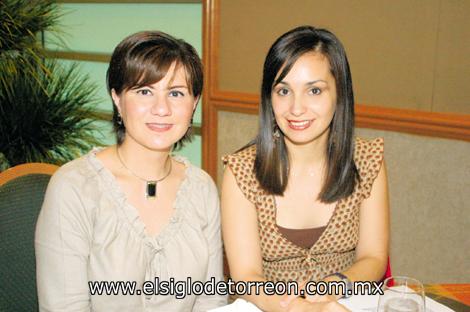 Rosa Isela E. de Ramos y Mónica P. de Sada.