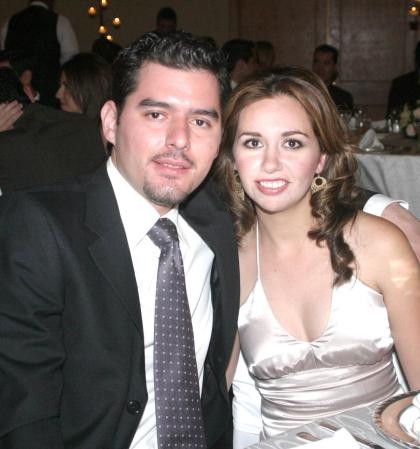 01082006

Everardo García y Myriam Lozornio.