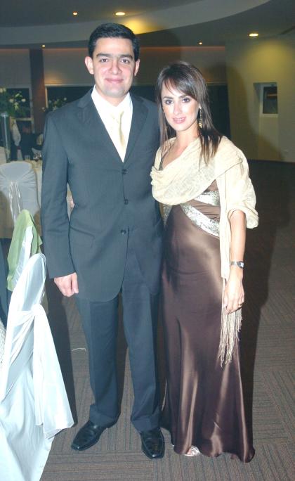 01082006
Nessim Issa y Nancy Perella.