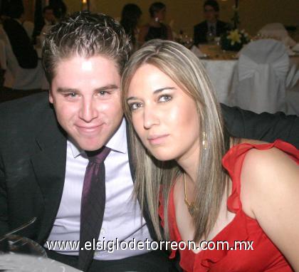02082006

Diego Maisterrena y Cristy Berrueto.