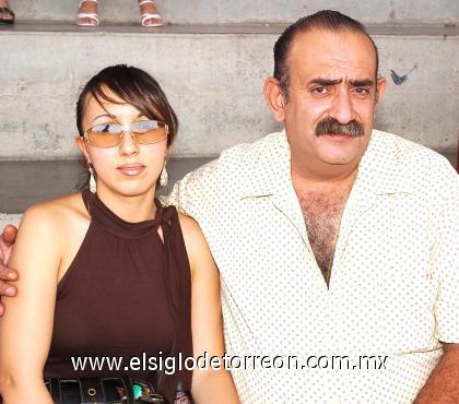 02082006

Olivia de Apess y Anuar Apess Jalil.