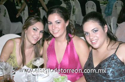 03082006
Brenda Grageda, Cecy Salas y Natalia Macías.