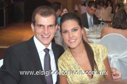 07082006
Adrián Murra y Sofía Grageda.
