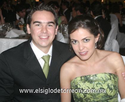 08082006
David Obeso y Mariam Villalobos.