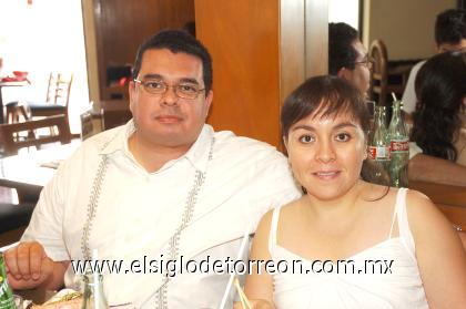 08082006
Ricardo Aguirre y Anabel Trejo.