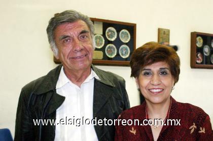 06082006 
Arturo Salas y Rosy Aguilera de Salas.
