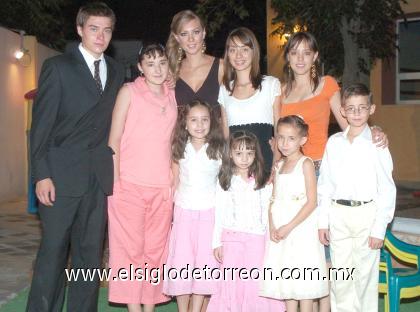 14082006

Luis, Melissa Cristy, Any, Laura, Sofi, Andy, Pily y Quique.