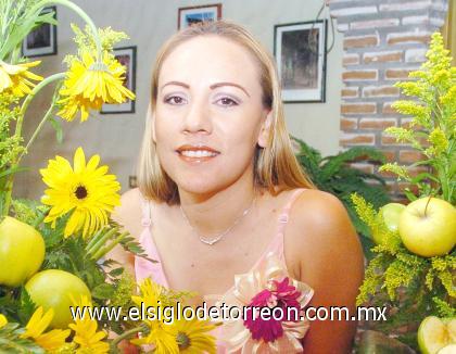 14082006
Karla Argentina Alvarado Guerra, en la fiesta pre nupcial que le ofrecieron por su próxima boda con Jaime Sifuentes.
