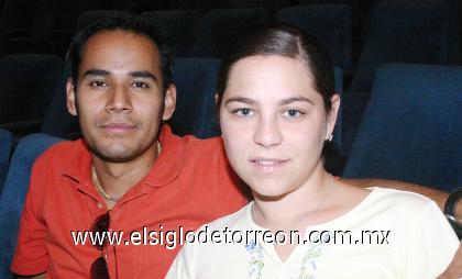13082006 
Isabel Zivek y Edgardo Urrutia.