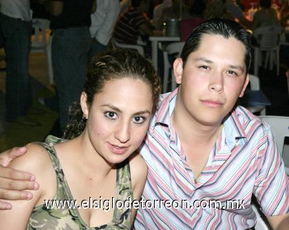 13082006 
Tania Mansur y Ricardo Moreno.