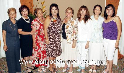 13082006 
María Guadalupe Carrera González disfrutó de una fiesta de despedida.