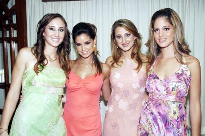 13082006 
Diana Cortés, Yadzia Pacheco, Vania Bracho y Mónica Román Jiménez.