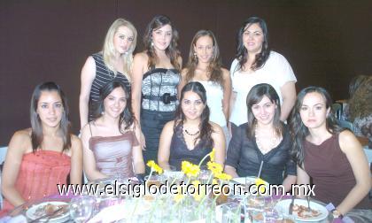 15082006
Daniela Natera, Marcela Flogio, Paty Licera, Rhoda Real, Erika Wolf, Karla Villarreal, Nidia Dávila, Tessy Cantú y Katryn Kort.