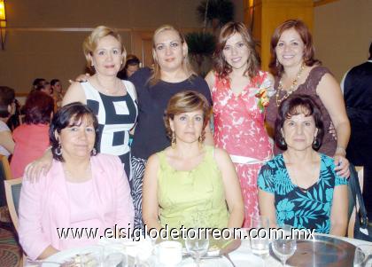 18082006 
Graciela de Arredondo, Leticia de Santacruz, Leticia de Barraza, Elvira Torres, Socorro de López, Gabriela de Mijares y Gaby Mijares García.