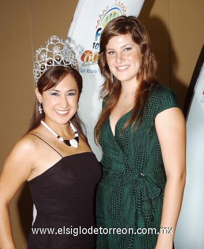 19082006 
 Cinthia y Karen Von Bertrab Galán, reina del Club Rotario de Torreón