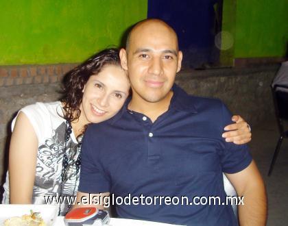 20082006 
Alejandra Sánchez y Salvador Barraza.