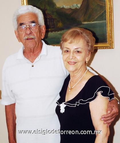 20082006 
Irma de Martínez junto a su marido, Aureliano Martínez Gallegos.