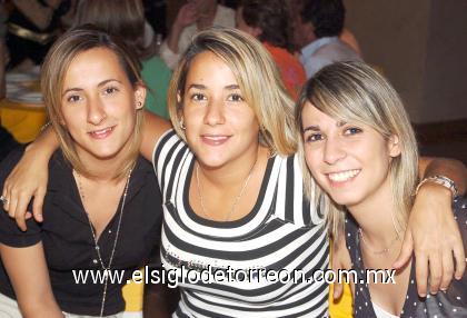 21082006
Marcela, Alejandra y Maga Alanís.