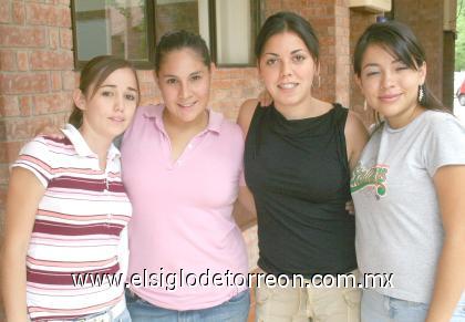 22082006
Miriam Contreras, Lily Labastida, Pamela de la Fuente y Lucy Urrutia.