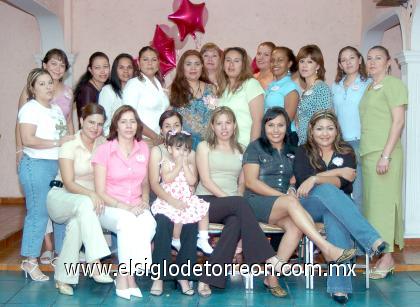 20082006 
Diana Argelia Cortez Puente junto a  sus invitadas.