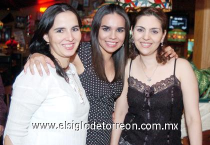 20082006 
Alejandra Villarreal, Sofía de Villarreal y Lupita de Villarreal.