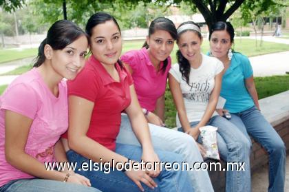 20082006 
Fernanda Garay, Paulina Garza, Alejandra Escobedo, Susana Sánchez y Cristy Cortinas.