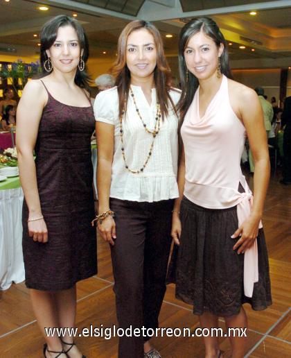 20082006 
Lucía Ortega, úrsula Gálvez y Claudia Peña.