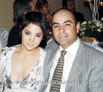 25082006
 Yelile Dipp Soto  y Ramón Castro