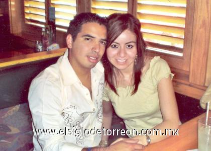 27082006
Carlos Ortiz Magallanes y Nadia Jaramillo Ochoa.