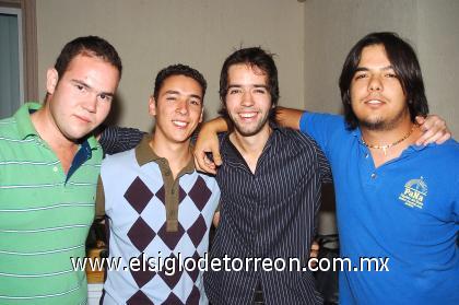 27082006
Víctor Ávila, Jorge Díaz, Roy Dingler y Emilo Hernández.