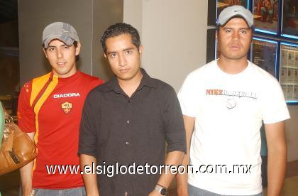 28082006
Juan Manuel Matotti, Luis Guillermo Rodarte Simental y Ramses Pérez Leyva.