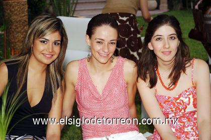 30082006
 Sonia García, Paola Moye y Bárbara Segura