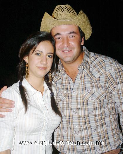 04092006 
 Julia Peña y Artemio Ávalos