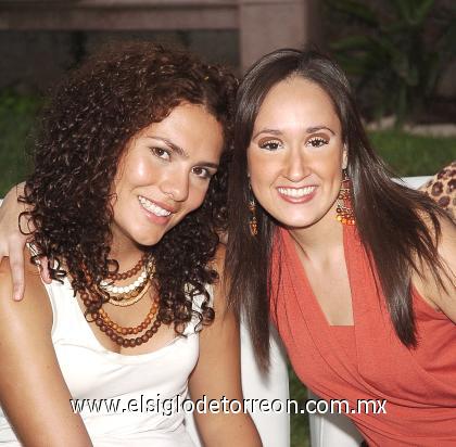02092006 
Mariana Padilla y Monse Gutiérrez