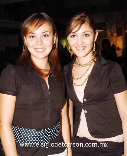 04092006 

Anel y Silvia Saenz