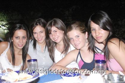 03092006 
Ivonne Dávila,Sofía González, Velia Rodríguez, Ana Herrera y Josie Berocio.