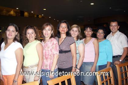 06092006 
 Josefina rivera de Sabog festejó su cumpleaños  y sexto aniversario de matrimonio acompañada de amigos