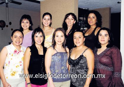 07092006

Laura A. Gama, Alma Luján de Ruiz, Ana Sánchez, Mónica Razo, Mary Villasana, Maru Sánchez, Nelly Blackaller, Caty Riveroll y Yuri González, socias del Club de Jardinería Amapola Tibetana.