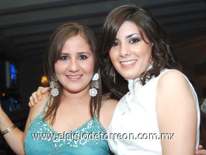 07092006

En compañía de sus amigos, Mariana Jiménez Bello y Priscilla Zambrano Bello festejaron sus respectivos cumpleaños.
