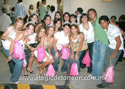 11092006

Adriana, Samanta, Andrea, Mariana, Cristy, Luisa, Ana, Adriana, Mary, Gaby, Ana Lucía, Ángela y Brenda, acompañadas de Alexis Eugenio y Armando.