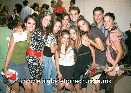 11092006

Norma, Diana, Mónica, Sofía, Carmen, Octavio, Paty, Jaqui, Ian, Marilú y Paty.
